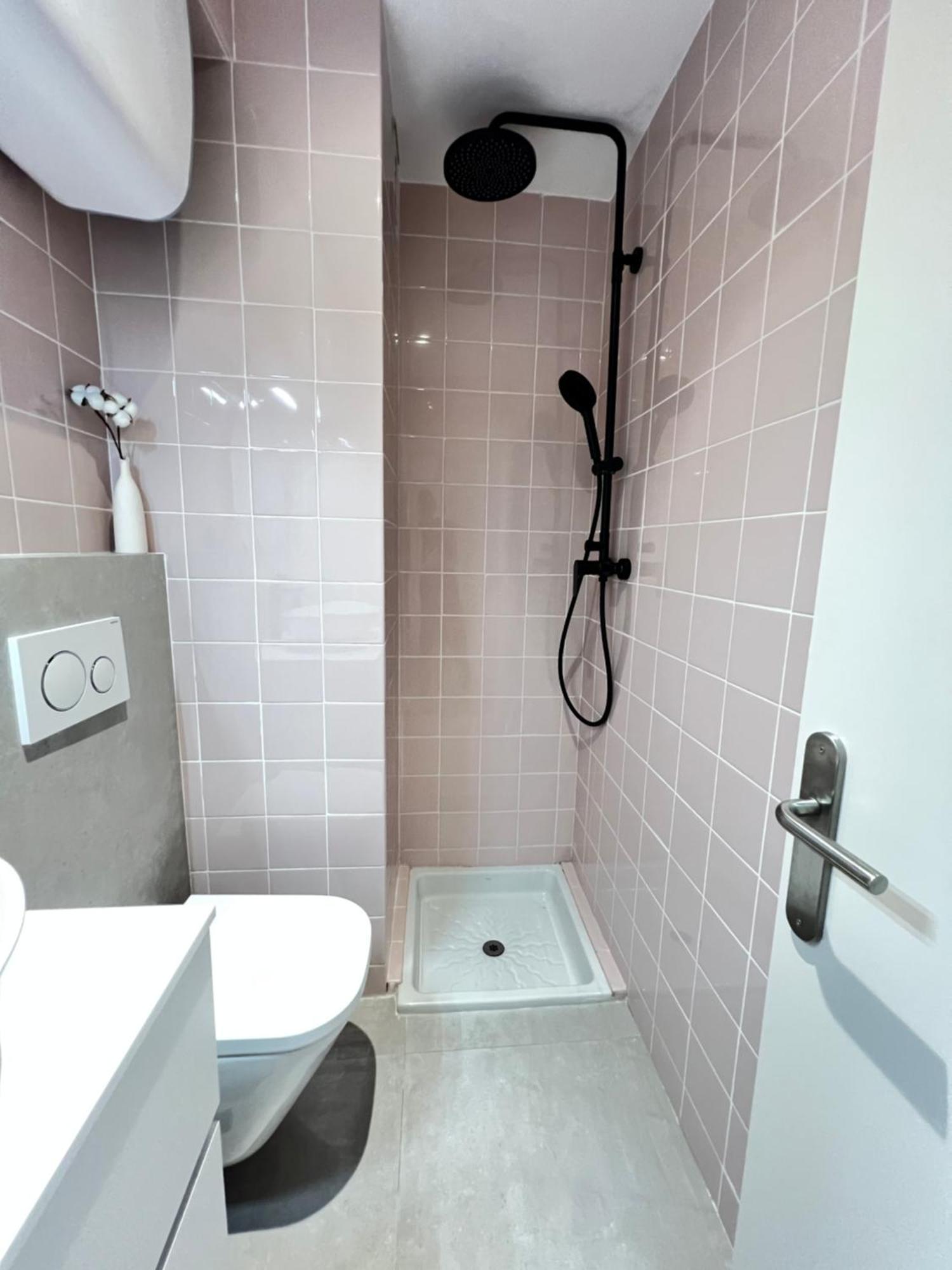3 Room Apartment, 500M To Beach, Swimming Pool, Nice Terrace 로지즈 외부 사진