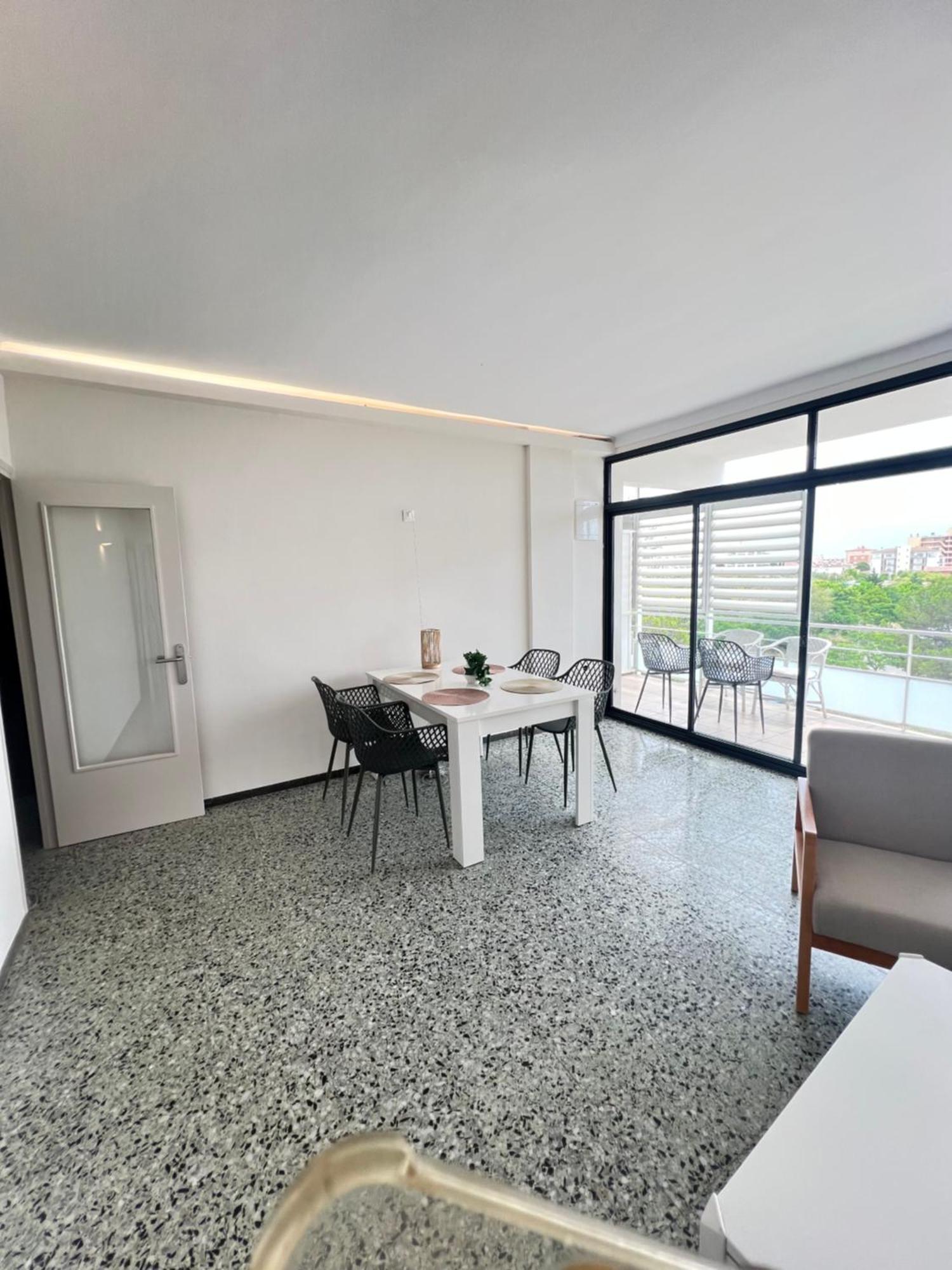3 Room Apartment, 500M To Beach, Swimming Pool, Nice Terrace 로지즈 외부 사진